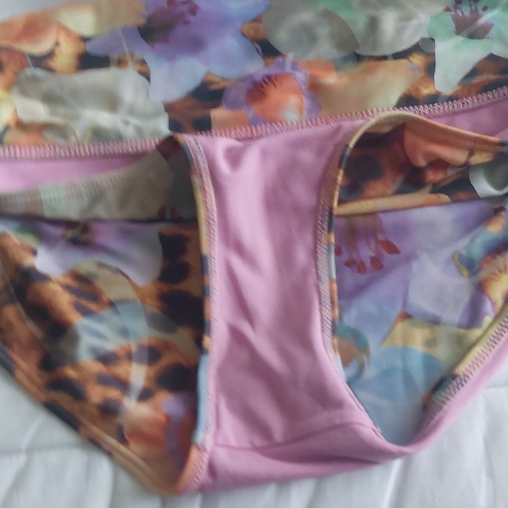 🌟HOST PICK🌟, La Vie En Rose Pink, and Brown Bikini Swimwear - Picture 13 of 13